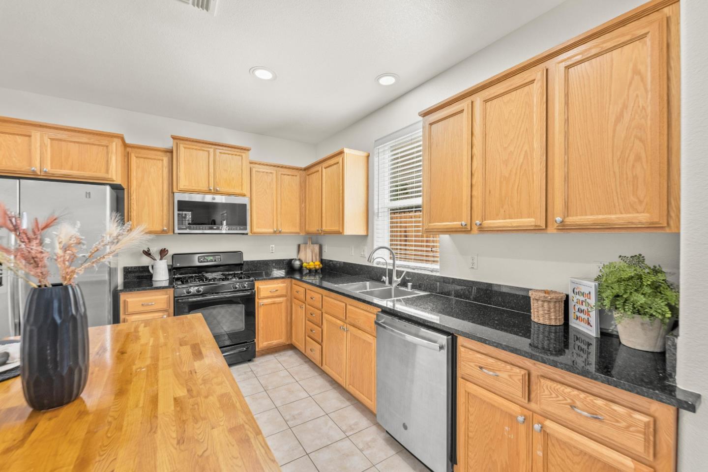 Detail Gallery Image 18 of 46 For 3604 Sardinia Island Way, Sacramento,  CA 95834 - 3 Beds | 2/1 Baths