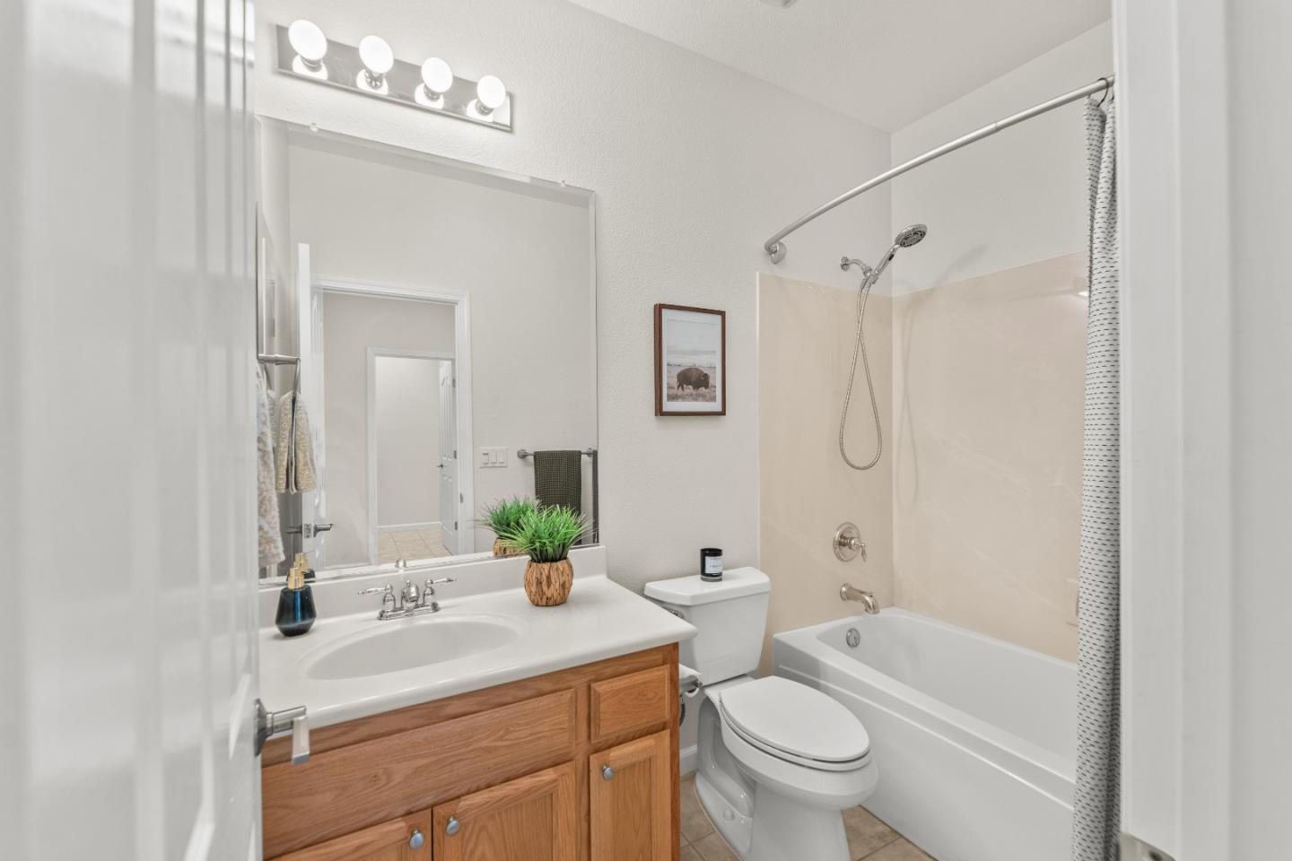 Detail Gallery Image 22 of 46 For 3604 Sardinia Island Way, Sacramento,  CA 95834 - 3 Beds | 2/1 Baths