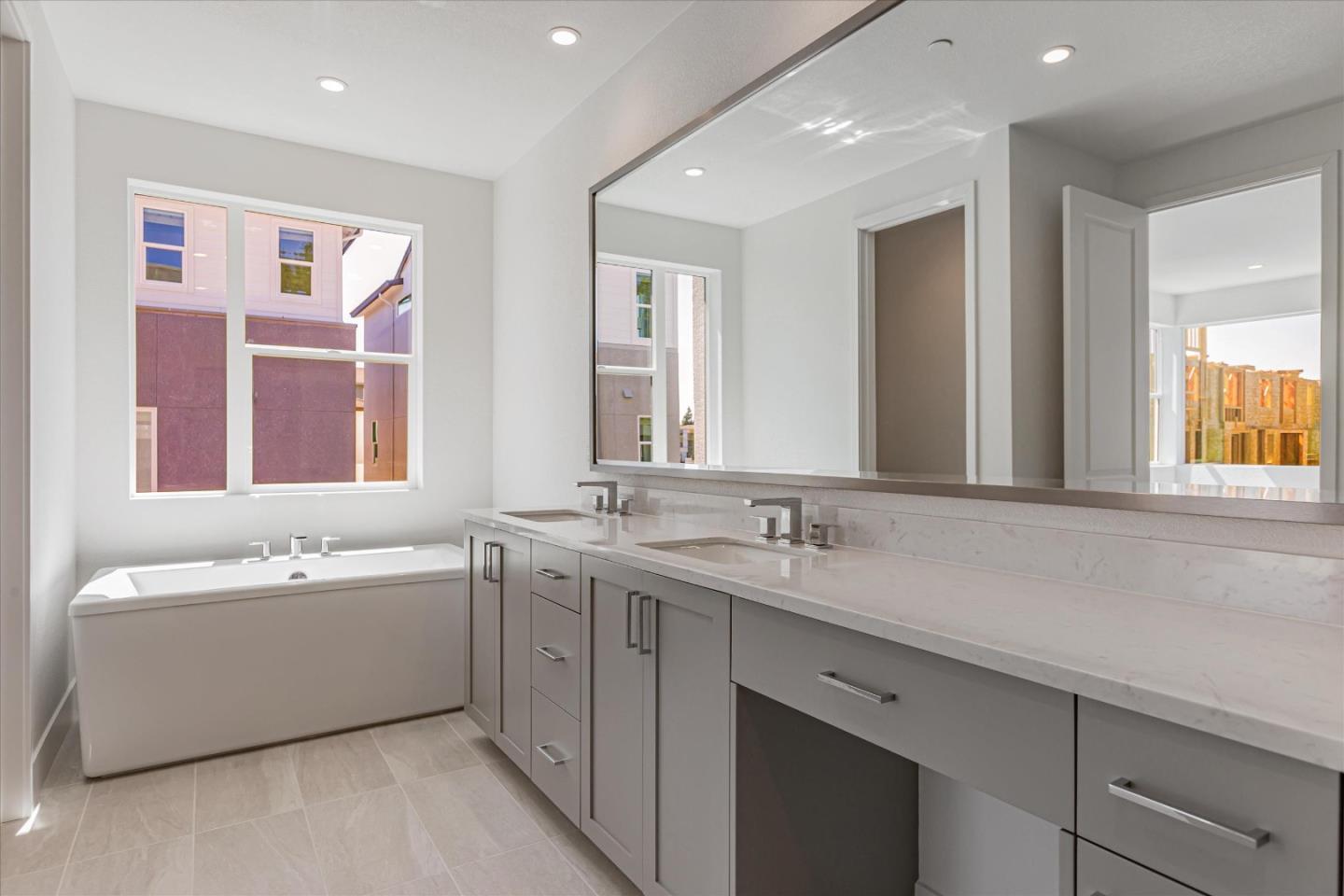 Detail Gallery Image 12 of 19 For 322 Isabelline Ct, San Ramon,  CA 94583 - 4 Beds | 4/1 Baths