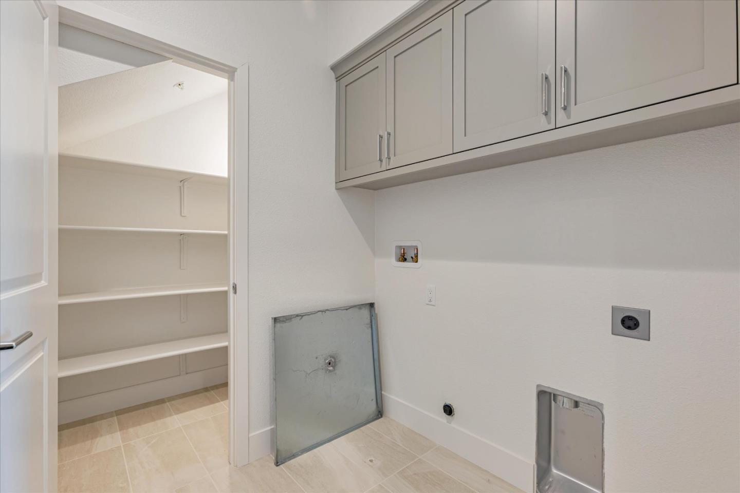 Detail Gallery Image 14 of 19 For 322 Isabelline Ct, San Ramon,  CA 94583 - 4 Beds | 4/1 Baths