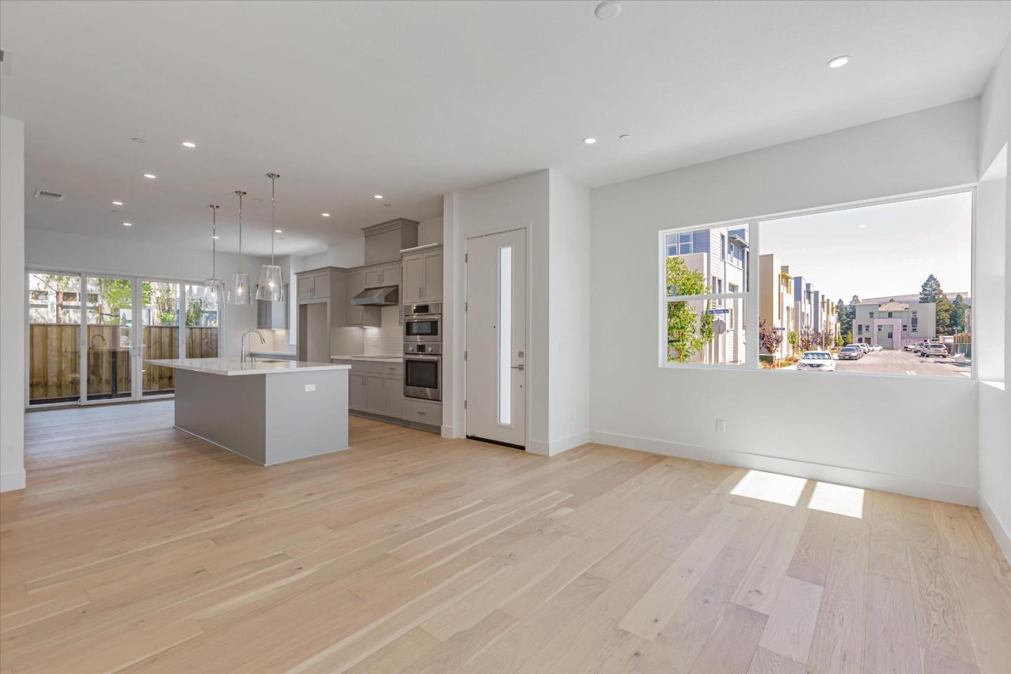 Detail Gallery Image 2 of 19 For 322 Isabelline Ct, San Ramon,  CA 94583 - 4 Beds | 4/1 Baths