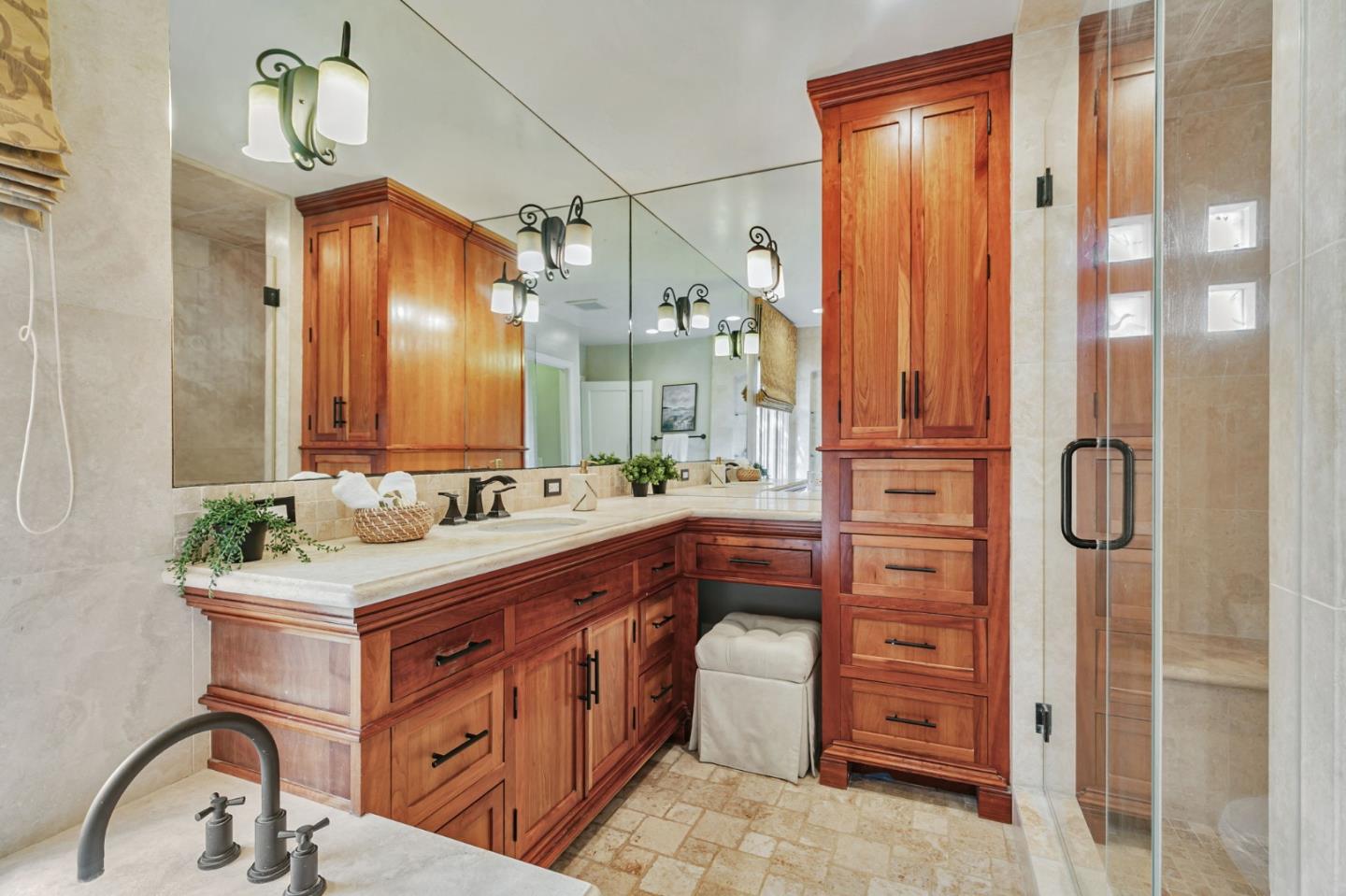 Detail Gallery Image 27 of 38 For 1148 Willow Glen Way, San Jose,  CA 95125 - 2 Beds | 2 Baths