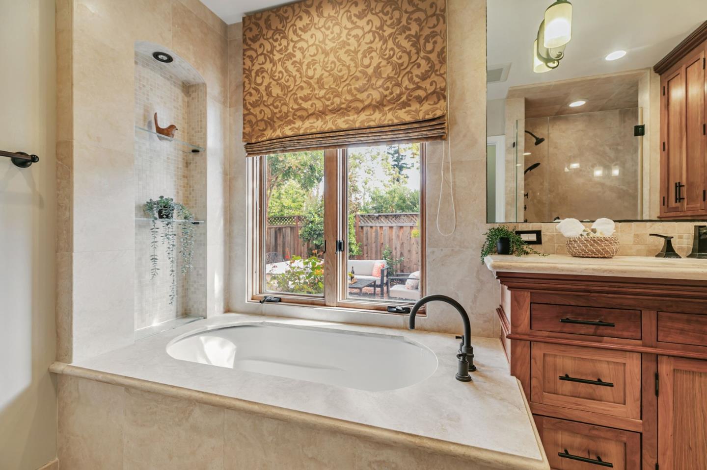 Detail Gallery Image 29 of 38 For 1148 Willow Glen Way, San Jose,  CA 95125 - 2 Beds | 2 Baths