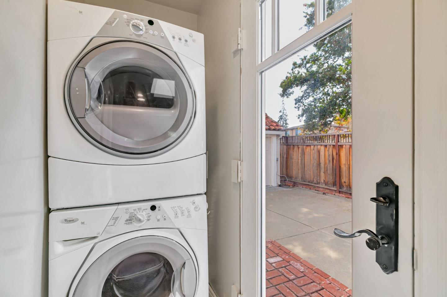 Detail Gallery Image 30 of 38 For 1148 Willow Glen Way, San Jose,  CA 95125 - 2 Beds | 2 Baths