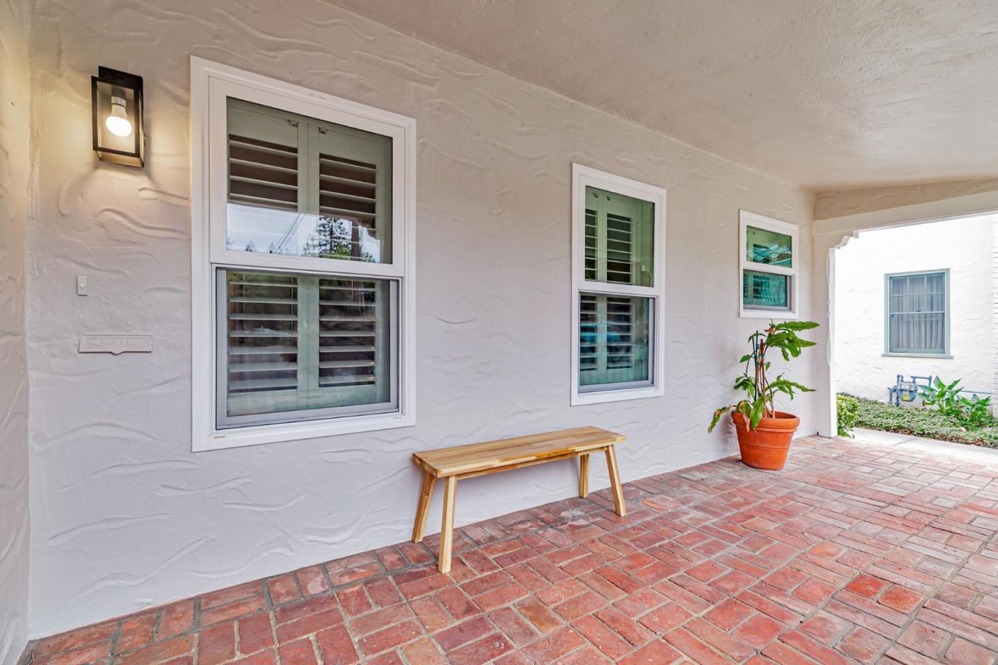 Detail Gallery Image 5 of 38 For 1148 Willow Glen Way, San Jose,  CA 95125 - 2 Beds | 2 Baths