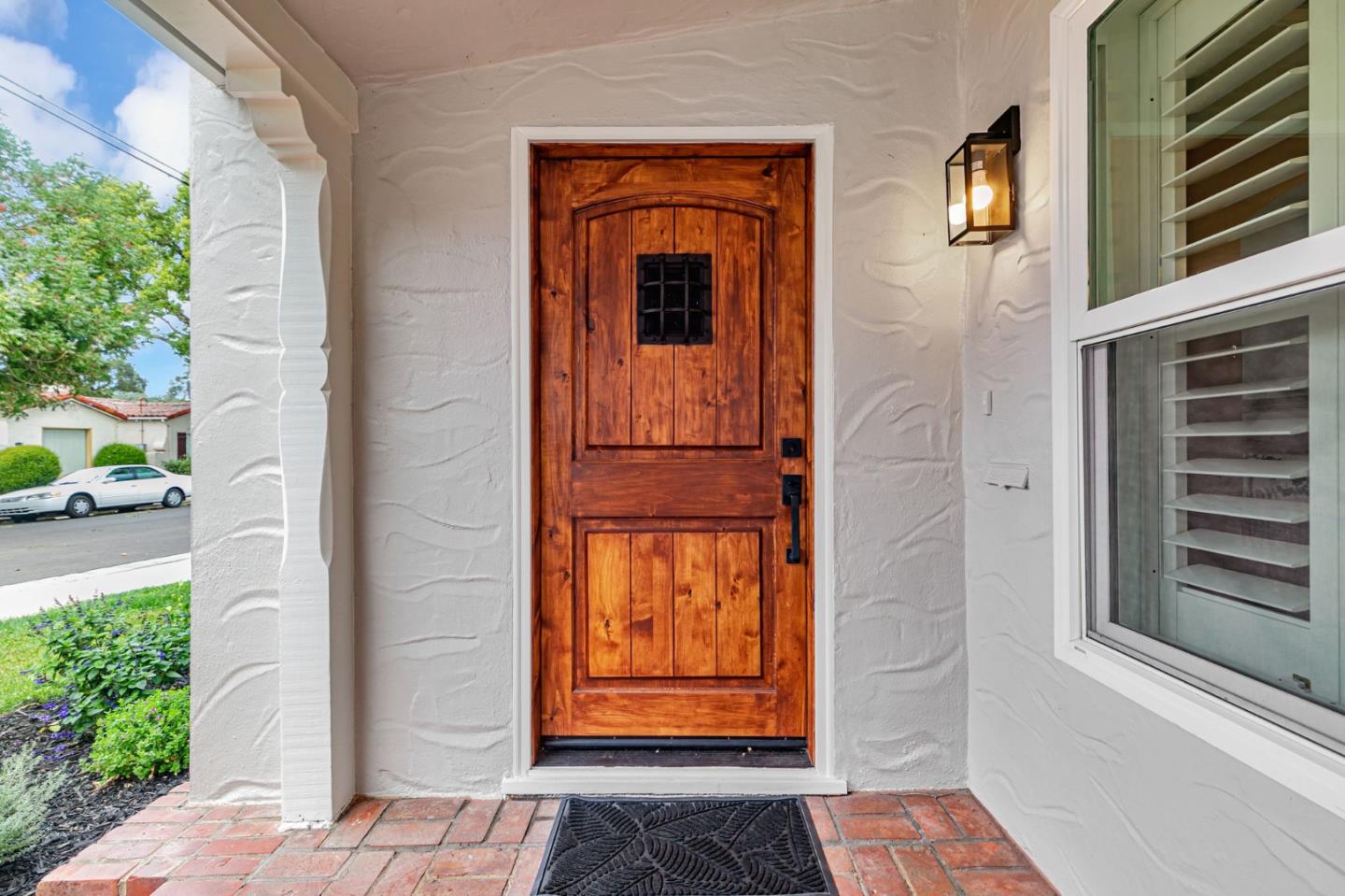 Detail Gallery Image 6 of 38 For 1148 Willow Glen Way, San Jose,  CA 95125 - 2 Beds | 2 Baths