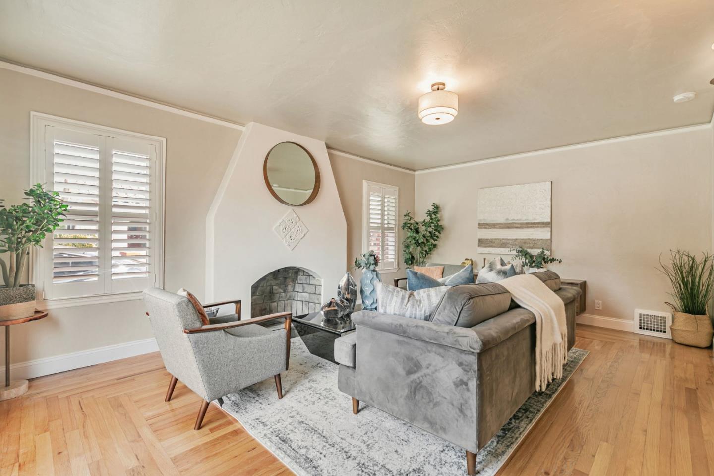 Detail Gallery Image 8 of 38 For 1148 Willow Glen Way, San Jose,  CA 95125 - 2 Beds | 2 Baths