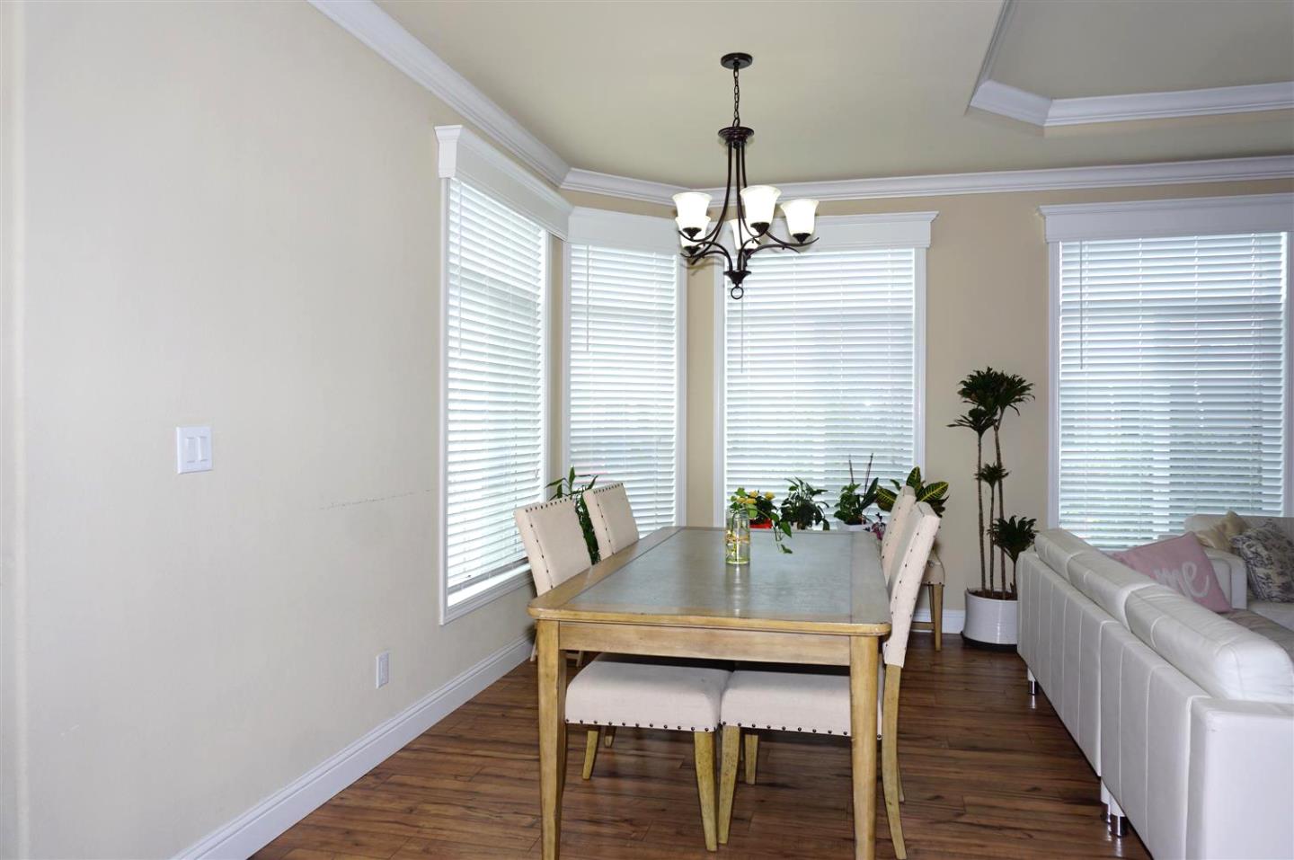 Detail Gallery Image 10 of 20 For 1225 Vienna Dr #1,  Sunnyvale,  CA 94089 - 3 Beds | 2 Baths