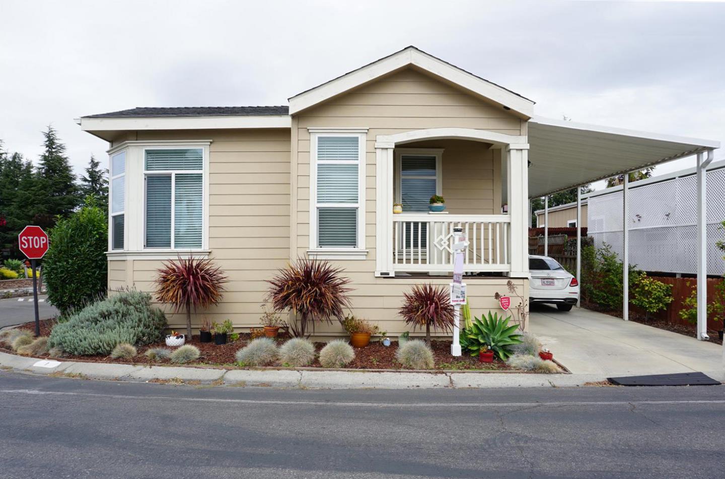 Detail Gallery Image 5 of 20 For 1225 Vienna Dr #1,  Sunnyvale,  CA 94089 - 3 Beds | 2 Baths