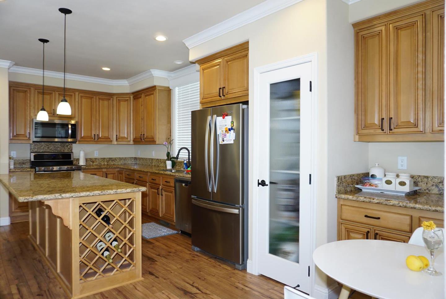 Detail Gallery Image 7 of 20 For 1225 Vienna Dr #1,  Sunnyvale,  CA 94089 - 3 Beds | 2 Baths