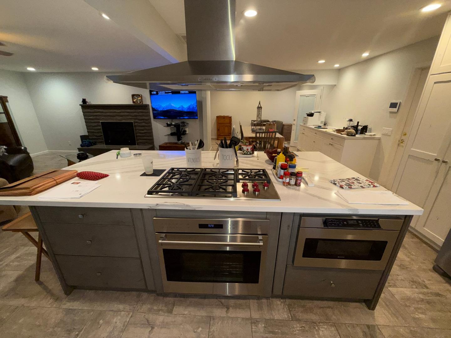 Detail Gallery Image 11 of 46 For 20251 Franciscan Way, Salinas,  CA 93908 - 3 Beds | 3 Baths