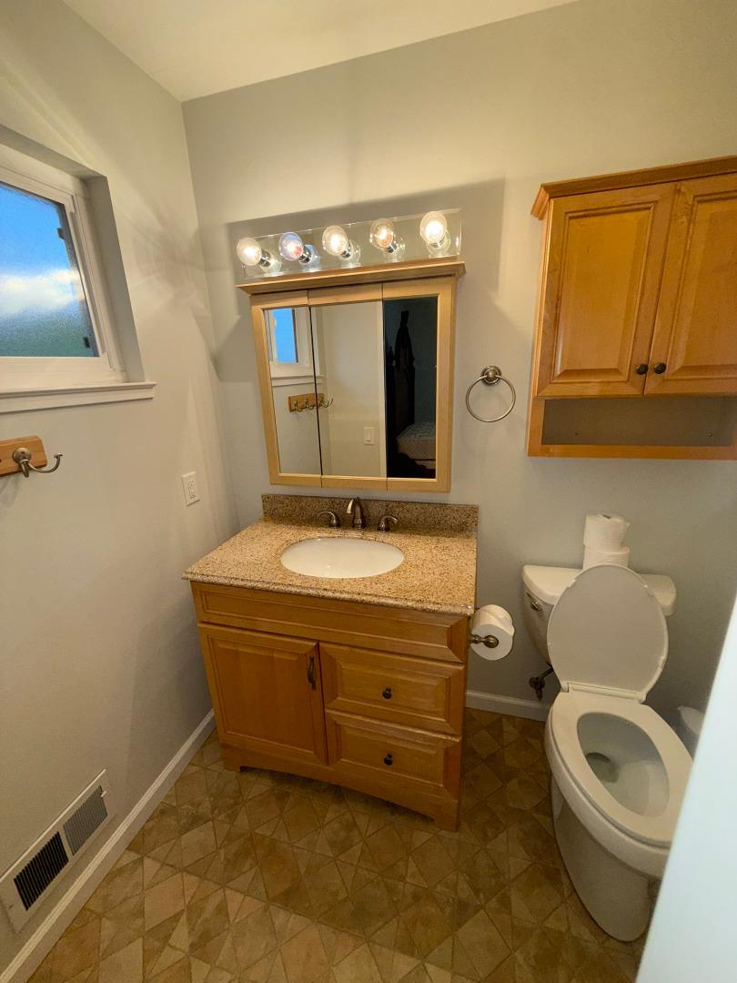 Detail Gallery Image 18 of 46 For 20251 Franciscan Way, Salinas,  CA 93908 - 3 Beds | 3 Baths