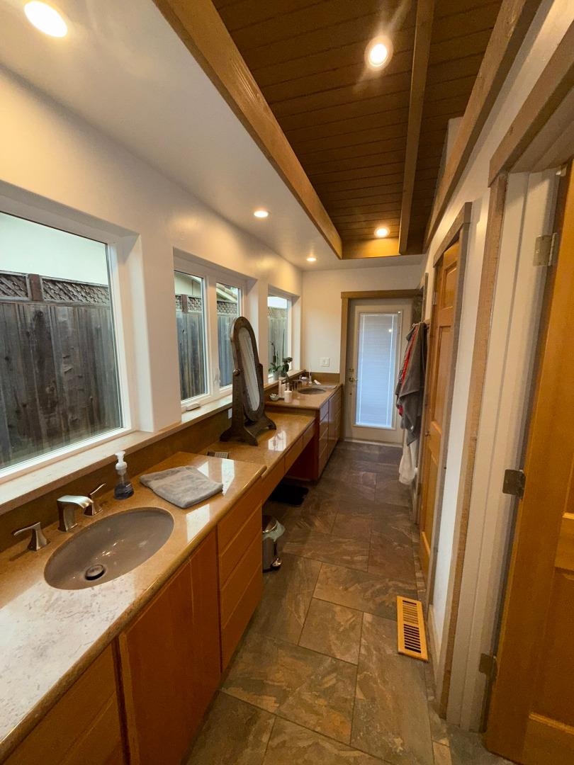 Detail Gallery Image 33 of 46 For 20251 Franciscan Way, Salinas,  CA 93908 - 3 Beds | 3 Baths