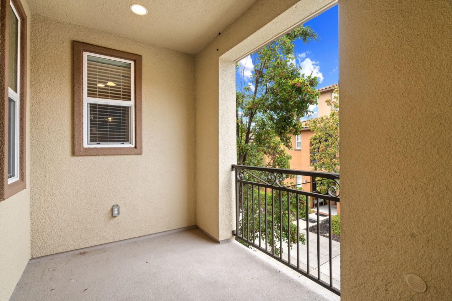 Detail Gallery Image 23 of 43 For 5300 Fioli Loop, San Ramon,  CA 94582 - 3 Beds | 2/1 Baths