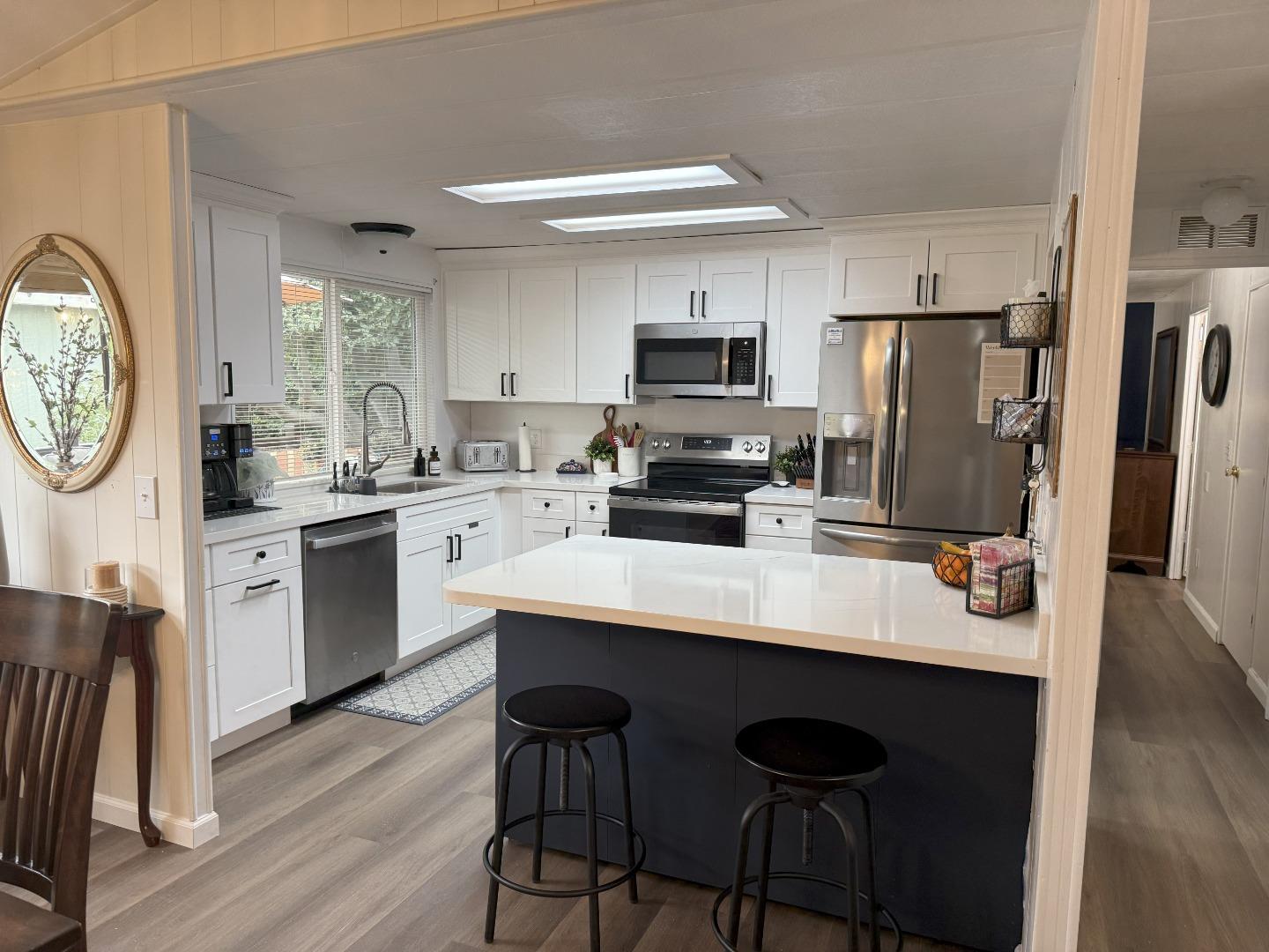 Detail Gallery Image 4 of 17 For 1225 Vienna Dr #942,  Sunnyvale,  CA 94089 - 2 Beds | 2 Baths