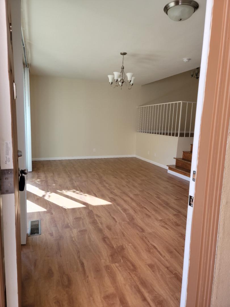 Detail Gallery Image 3 of 14 For 2006 Klamath #2,  Santa Clara,  CA 95051 - 1 Beds | 1 Baths