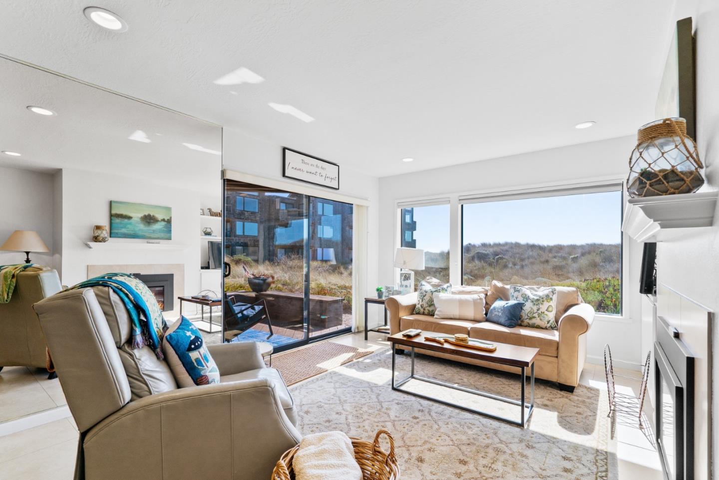 Detail Gallery Image 4 of 30 For 101 Shell Dr #208,  Watsonville,  CA 95076 - 2 Beds | 2 Baths