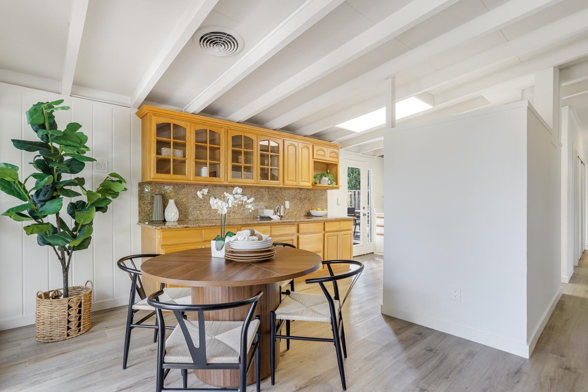 Detail Gallery Image 11 of 30 For 680 Hamilton Ln, Santa Clara,  CA 95051 - 3 Beds | 2 Baths