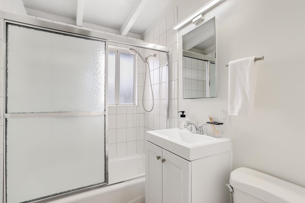 Detail Gallery Image 23 of 30 For 680 Hamilton Ln, Santa Clara,  CA 95051 - 3 Beds | 2 Baths