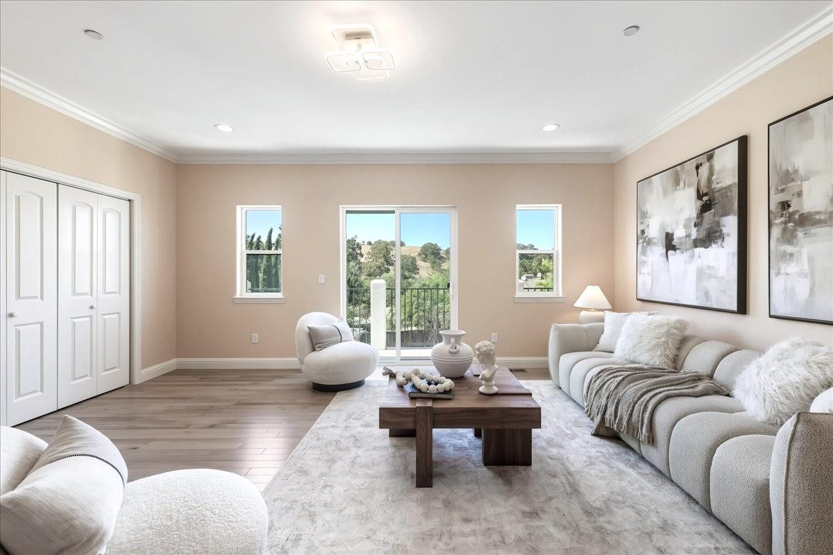 Detail Gallery Image 16 of 106 For 5310 Rachaella Ln, San Jose,  CA 95135 - 7 Beds | 6/1 Baths