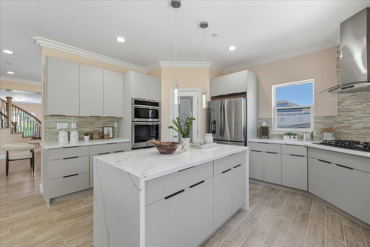 Detail Gallery Image 20 of 106 For 5310 Rachaella Ln, San Jose,  CA 95135 - 7 Beds | 6/1 Baths