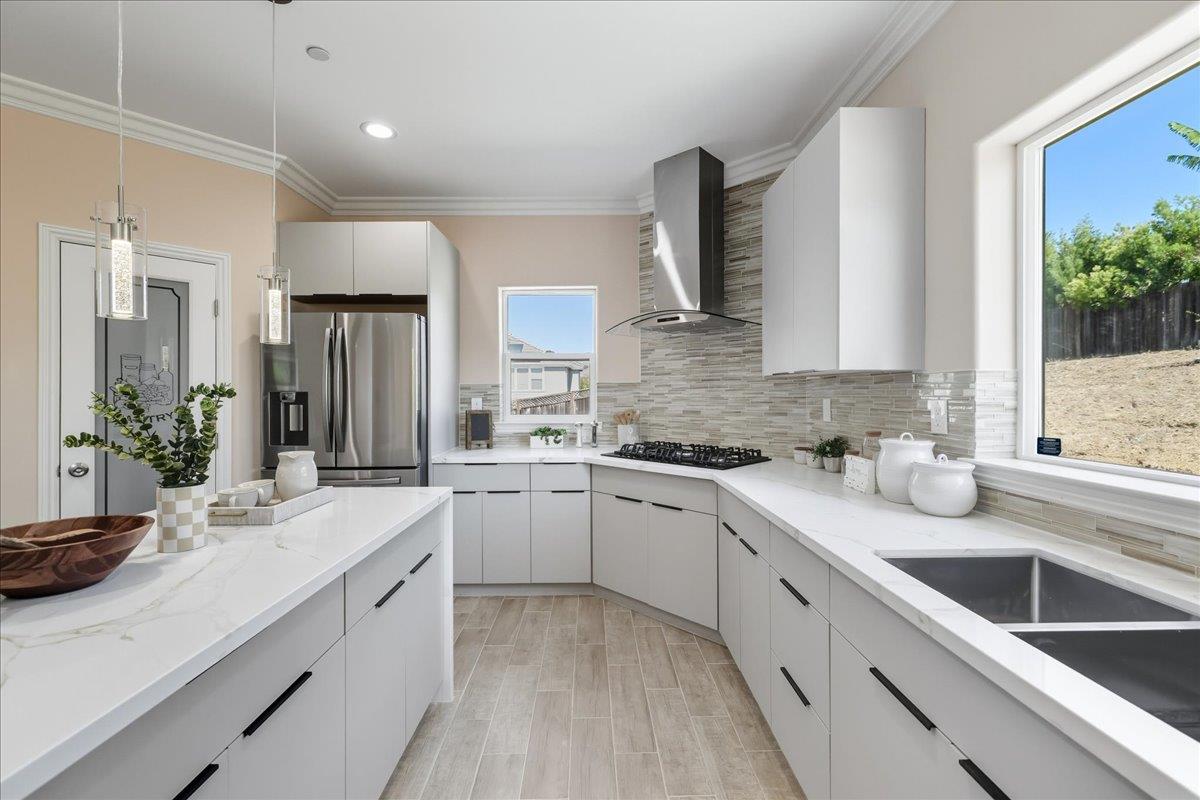 Detail Gallery Image 22 of 106 For 5310 Rachaella Ln, San Jose,  CA 95135 - 7 Beds | 6/1 Baths