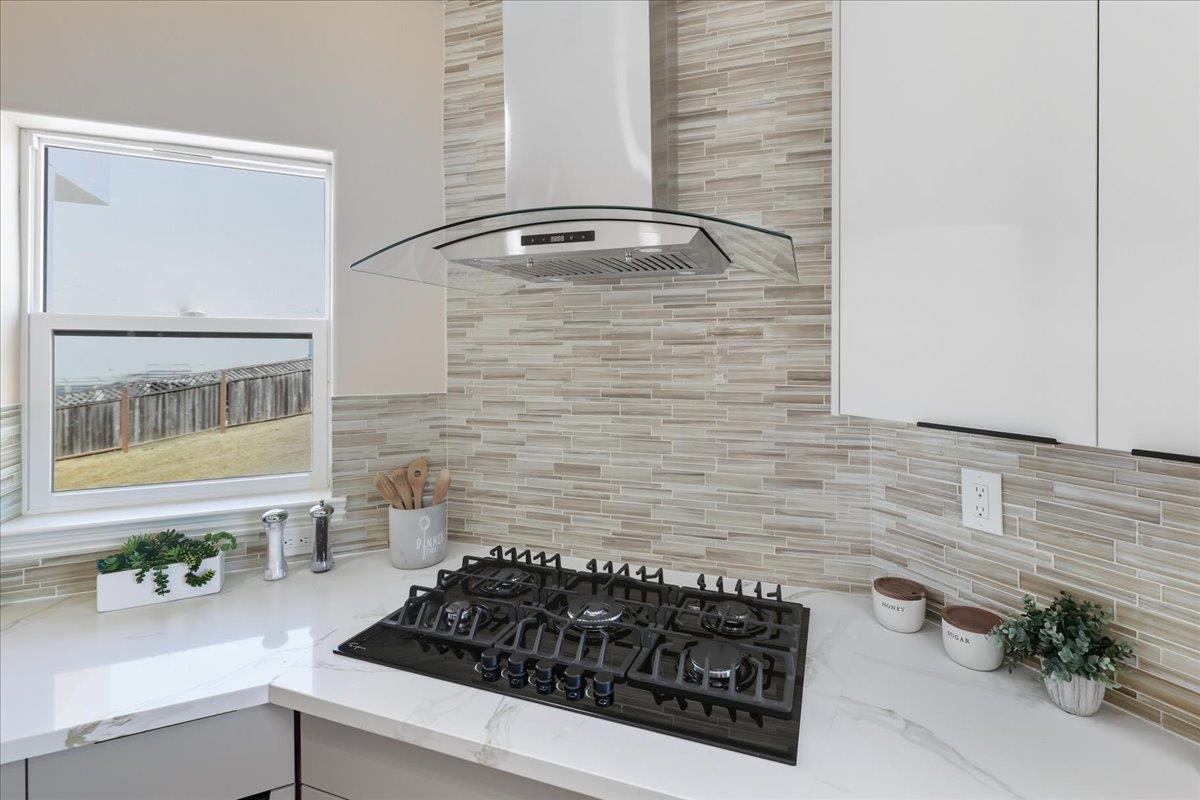 Detail Gallery Image 25 of 106 For 5310 Rachaella Ln, San Jose,  CA 95135 - 7 Beds | 6/1 Baths