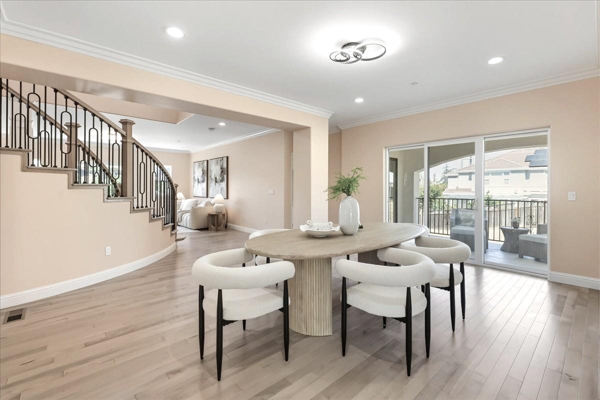 Detail Gallery Image 26 of 106 For 5310 Rachaella Ln, San Jose,  CA 95135 - 7 Beds | 6/1 Baths