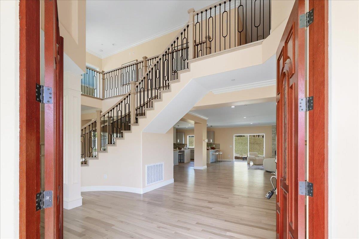 Detail Gallery Image 3 of 106 For 5310 Rachaella Ln, San Jose,  CA 95135 - 7 Beds | 6/1 Baths