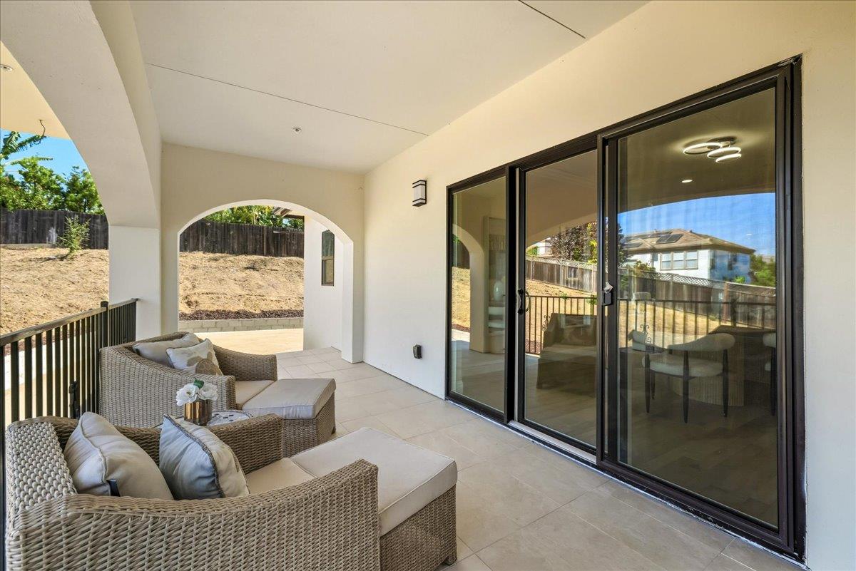 Detail Gallery Image 32 of 106 For 5310 Rachaella Ln, San Jose,  CA 95135 - 7 Beds | 6/1 Baths