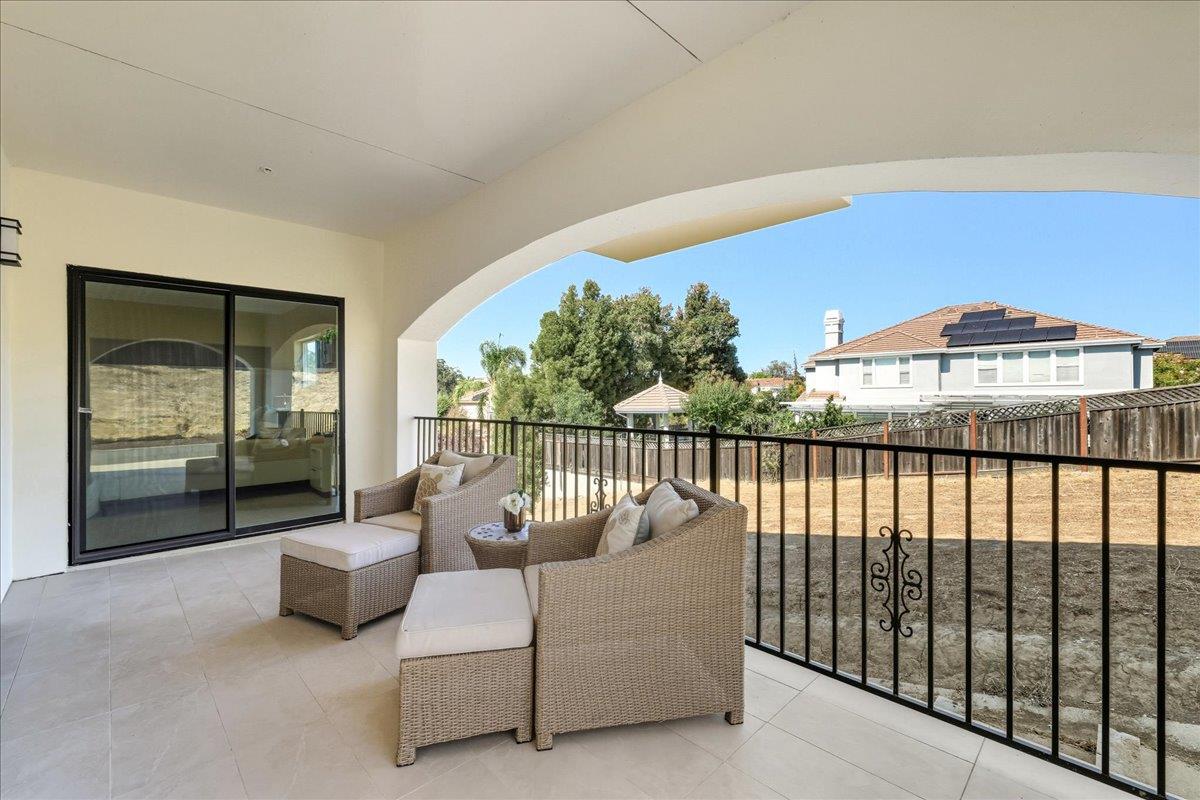 Detail Gallery Image 34 of 106 For 5310 Rachaella Ln, San Jose,  CA 95135 - 7 Beds | 6/1 Baths
