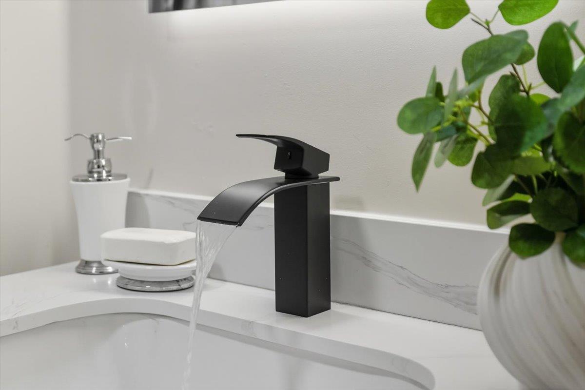 Detail Gallery Image 41 of 106 For 5310 Rachaella Ln, San Jose,  CA 95135 - 7 Beds | 6/1 Baths