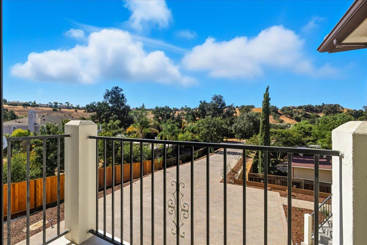 Detail Gallery Image 50 of 106 For 5310 Rachaella Ln, San Jose,  CA 95135 - 7 Beds | 6/1 Baths