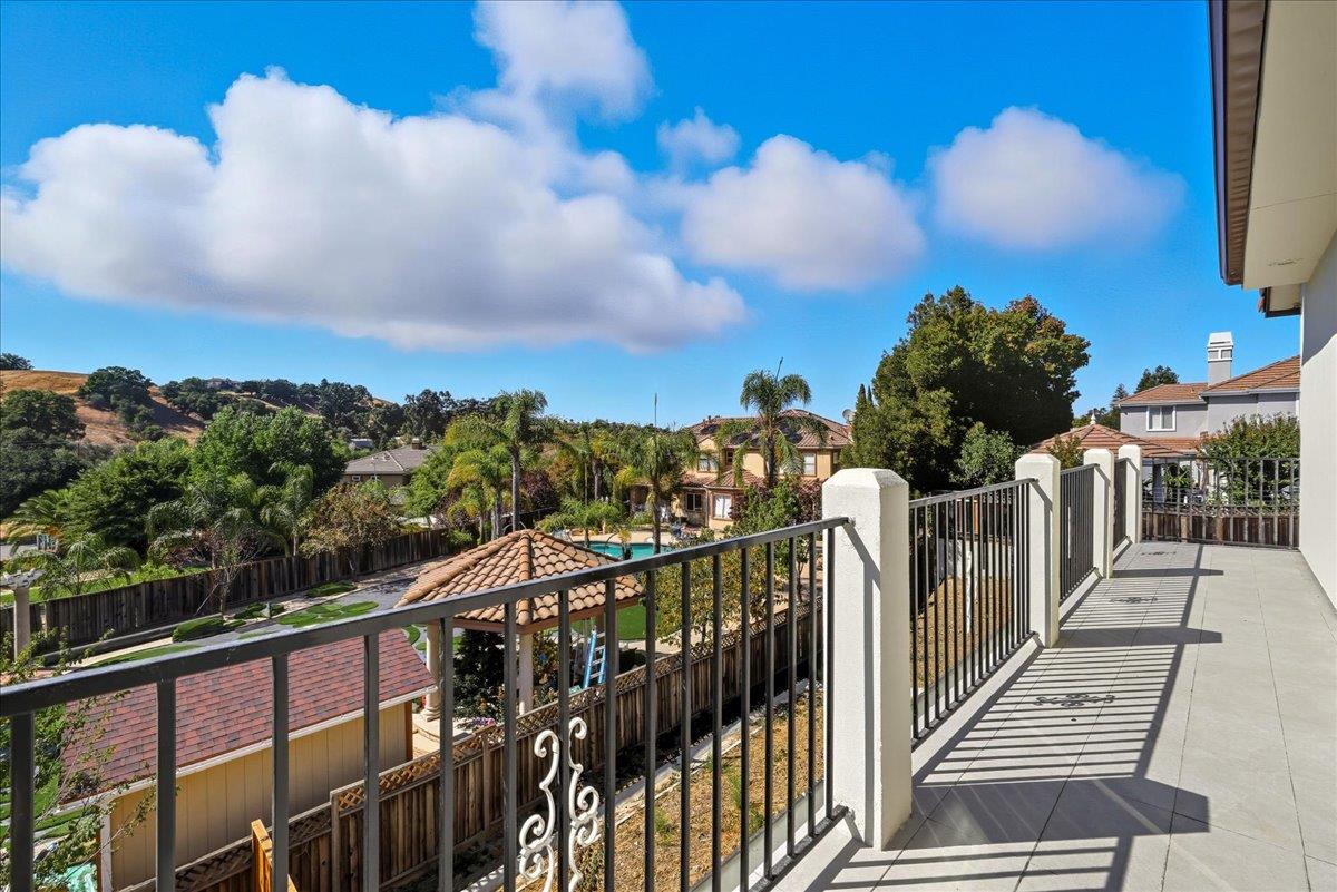 Detail Gallery Image 71 of 106 For 5310 Rachaella Ln, San Jose,  CA 95135 - 7 Beds | 6/1 Baths