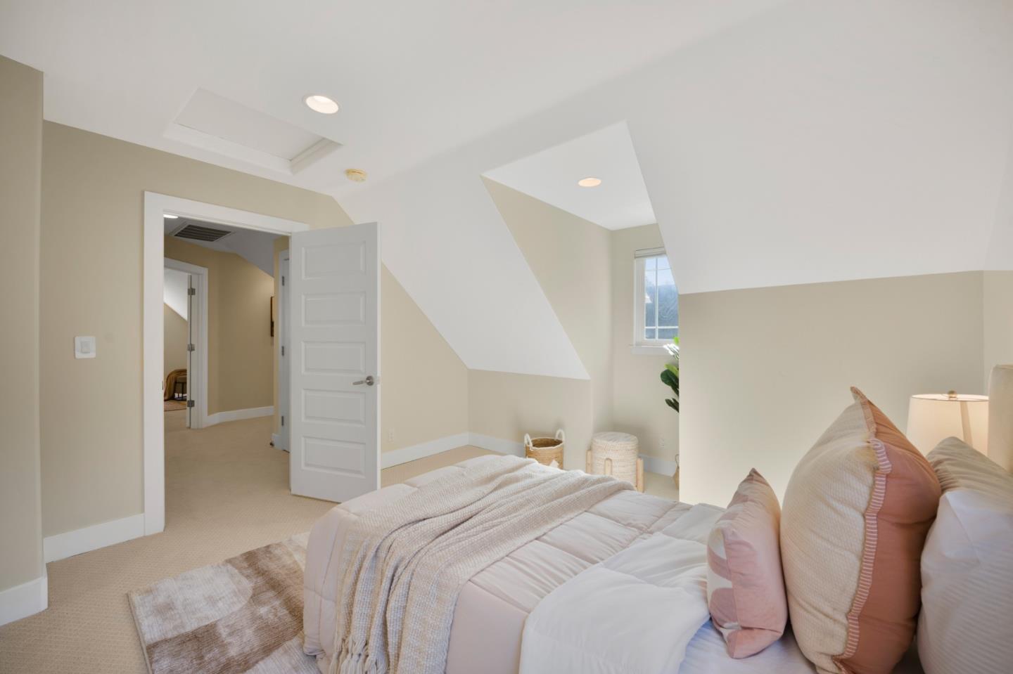 Detail Gallery Image 40 of 63 For 17710 Woodland Ave, Morgan Hill,  CA 95037 - 4 Beds | 3/1 Baths