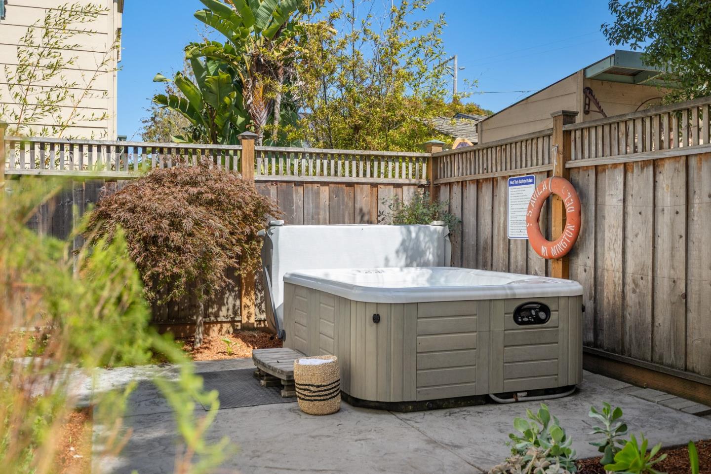 Detail Gallery Image 18 of 52 For 360 5th Ave, Santa Cruz,  CA 95062 - 4 Beds | 3/1 Baths