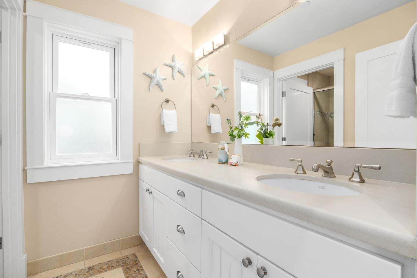 Detail Gallery Image 40 of 52 For 360 5th Ave, Santa Cruz,  CA 95062 - 4 Beds | 3/1 Baths