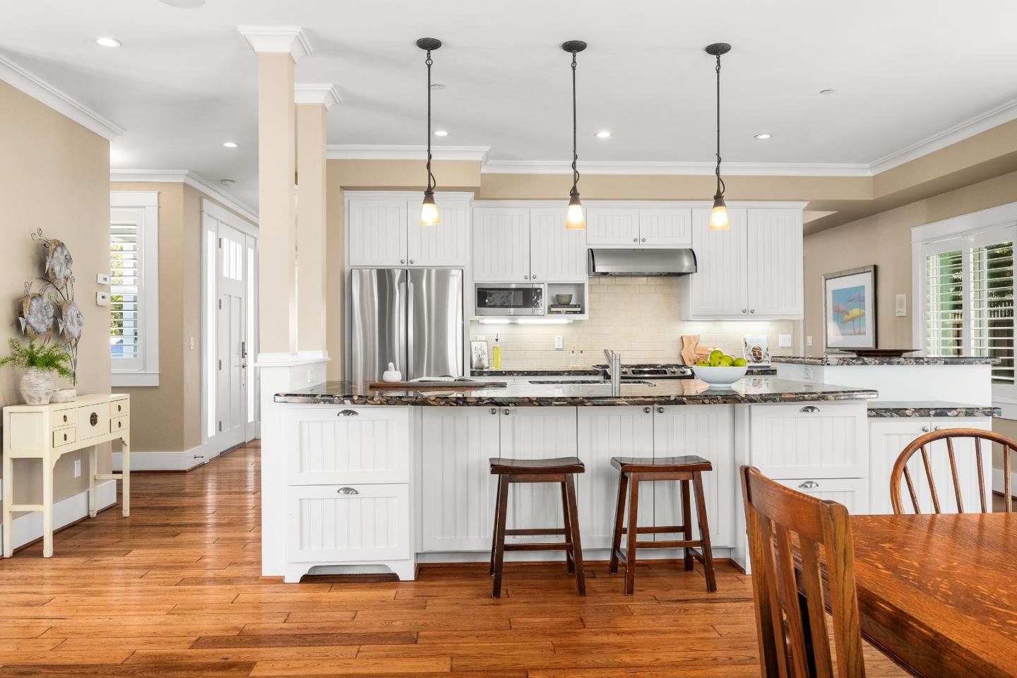 Detail Gallery Image 5 of 52 For 360 5th Ave, Santa Cruz,  CA 95062 - 4 Beds | 3/1 Baths