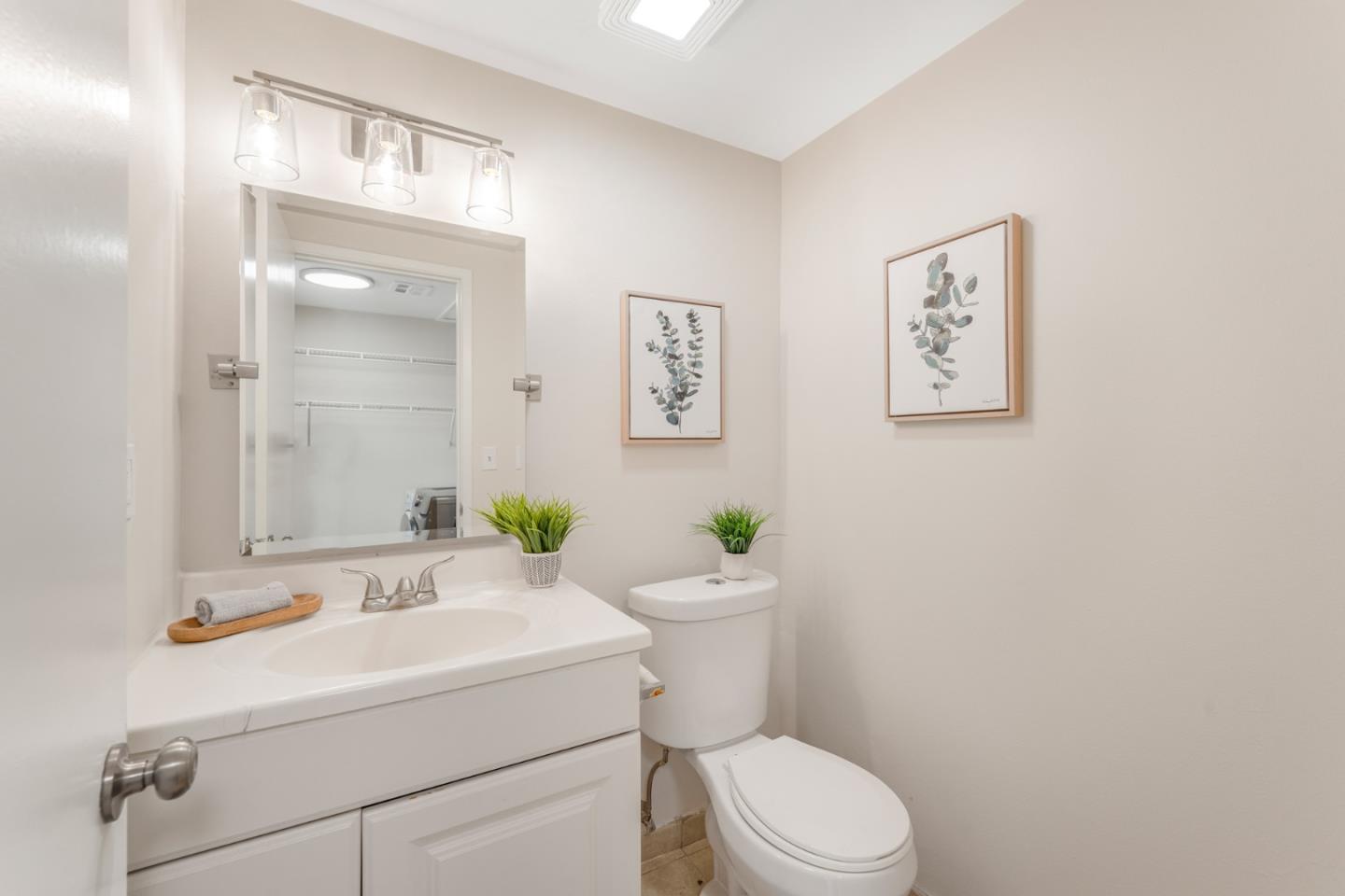 Detail Gallery Image 6 of 32 For 2664 Autumnvale Dr, San Jose,  CA 95132 - 3 Beds | 1/1 Baths