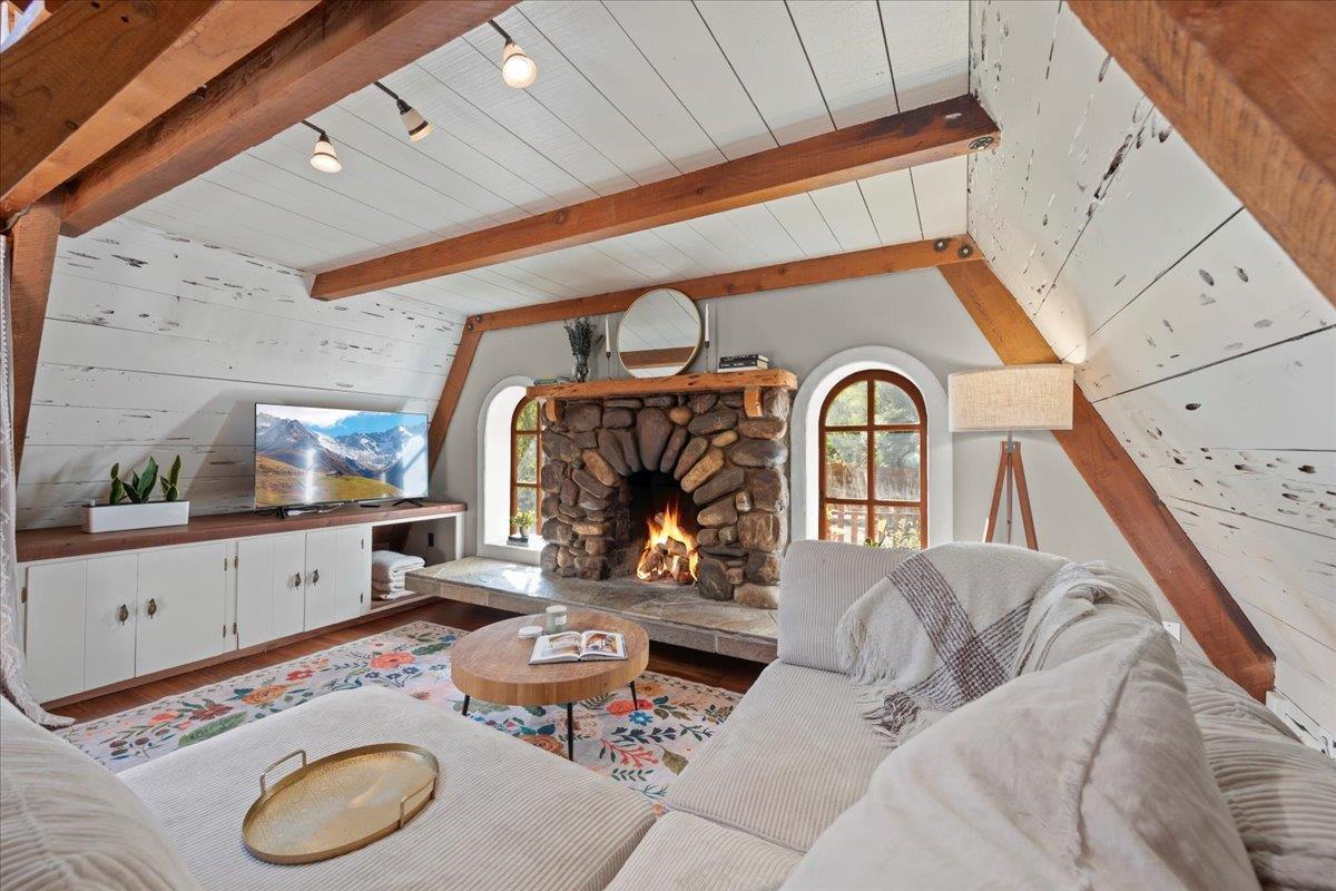 Detail Gallery Image 10 of 35 For 65 Hitchcock Cyn, Carmel Valley,  CA 93924 - 2 Beds | 1 Baths