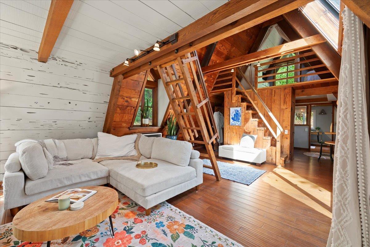 Detail Gallery Image 12 of 35 For 65 Hitchcock Cyn, Carmel Valley,  CA 93924 - 2 Beds | 1 Baths