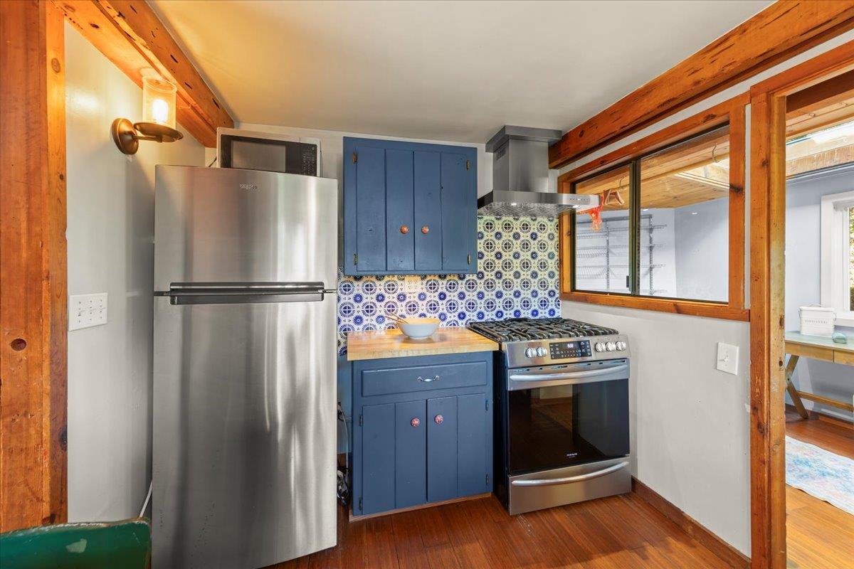 Detail Gallery Image 17 of 35 For 65 Hitchcock Cyn, Carmel Valley,  CA 93924 - 2 Beds | 1 Baths