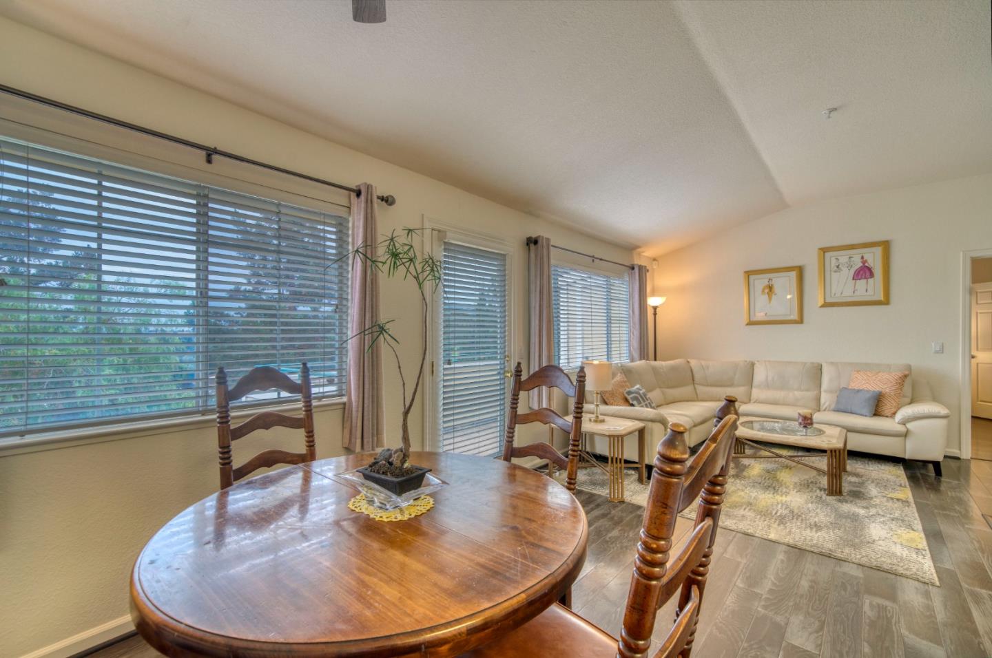 Detail Gallery Image 14 of 38 For 121 Skyline Dr, San Ramon,  CA 94583 - 2 Beds | 2 Baths