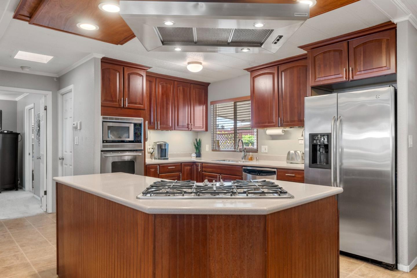 Detail Gallery Image 5 of 35 For 2150 Monterey Hwy #239,  San Jose,  CA 95112 - 3 Beds | 2 Baths