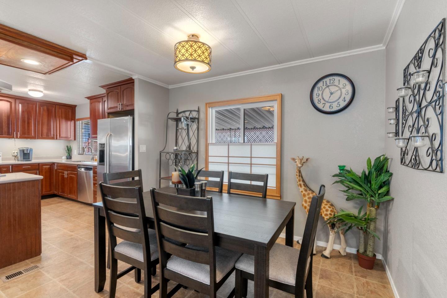 Detail Gallery Image 9 of 35 For 2150 Monterey Hwy #239,  San Jose,  CA 95112 - 3 Beds | 2 Baths