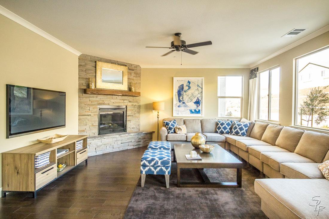 Detail Gallery Image 3 of 19 For 836 Emma Ct, Hollister,  CA 95023 - 4 Beds | 3 Baths