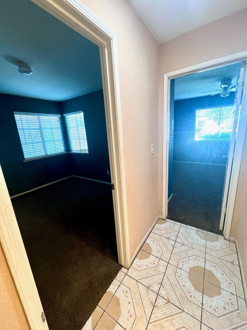 Detail Gallery Image 18 of 22 For 1447 Nottingham Cir, Los Banos,  CA 93635 - 4 Beds | 2/1 Baths