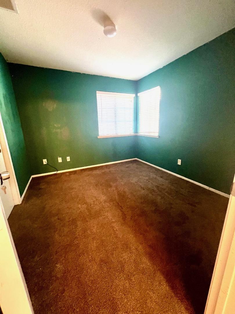 Detail Gallery Image 19 of 22 For 1447 Nottingham Cir, Los Banos,  CA 93635 - 4 Beds | 2/1 Baths