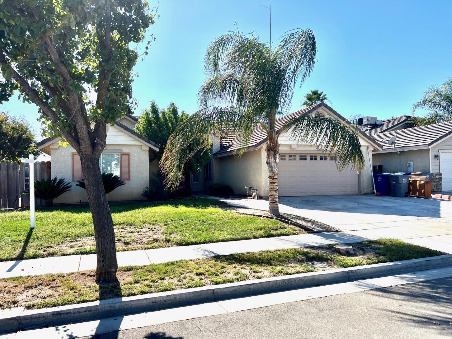 Detail Gallery Image 5 of 22 For 1447 Nottingham Cir, Los Banos,  CA 93635 - 4 Beds | 2/1 Baths