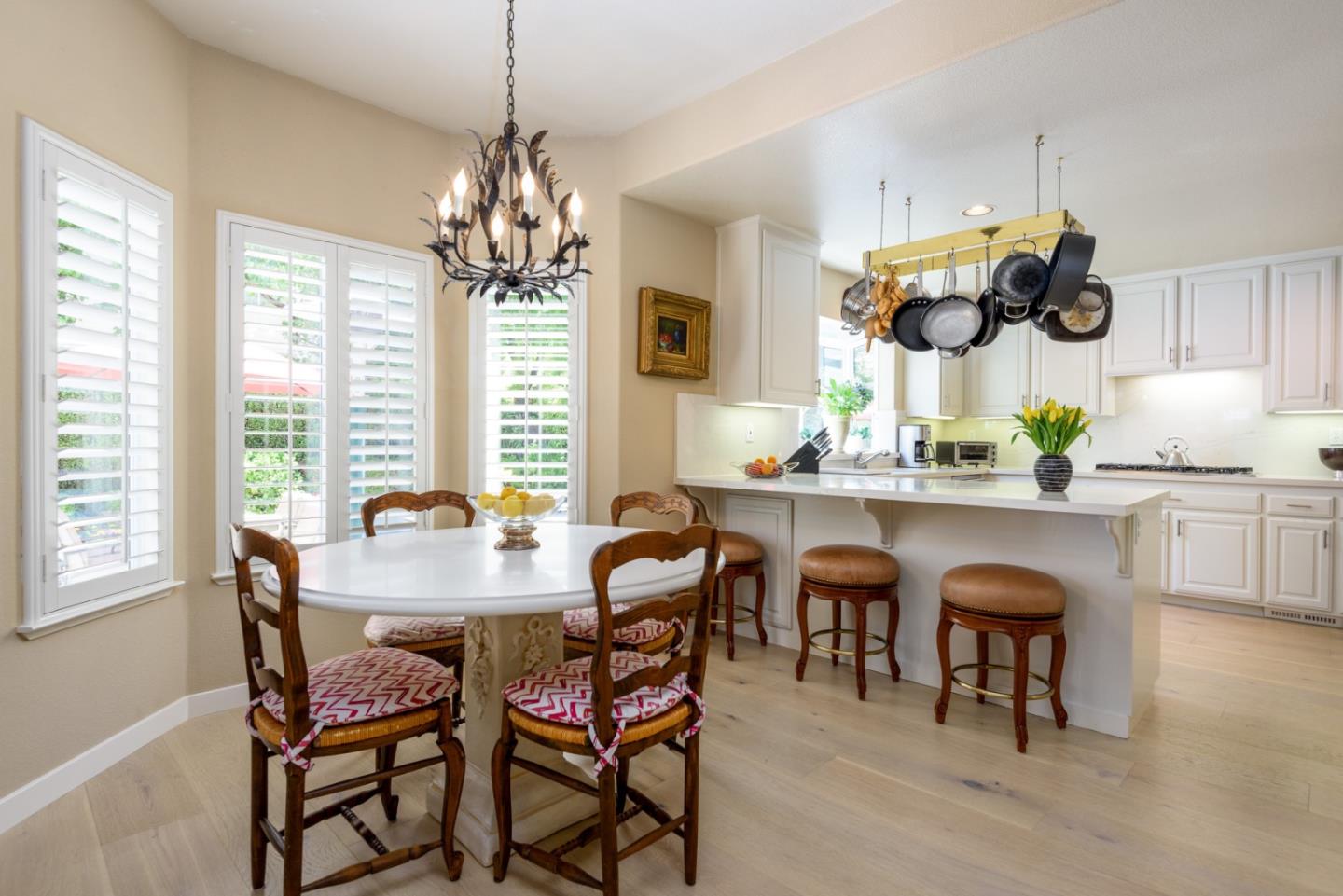 Detail Gallery Image 11 of 37 For 1931 Kentfield Ave, Redwood City,  CA 94061 - 3 Beds | 2/1 Baths